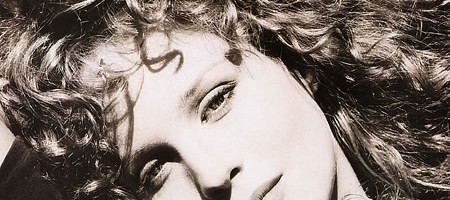Rosie Vela / Zazu 25th Anniversary Edition / Review