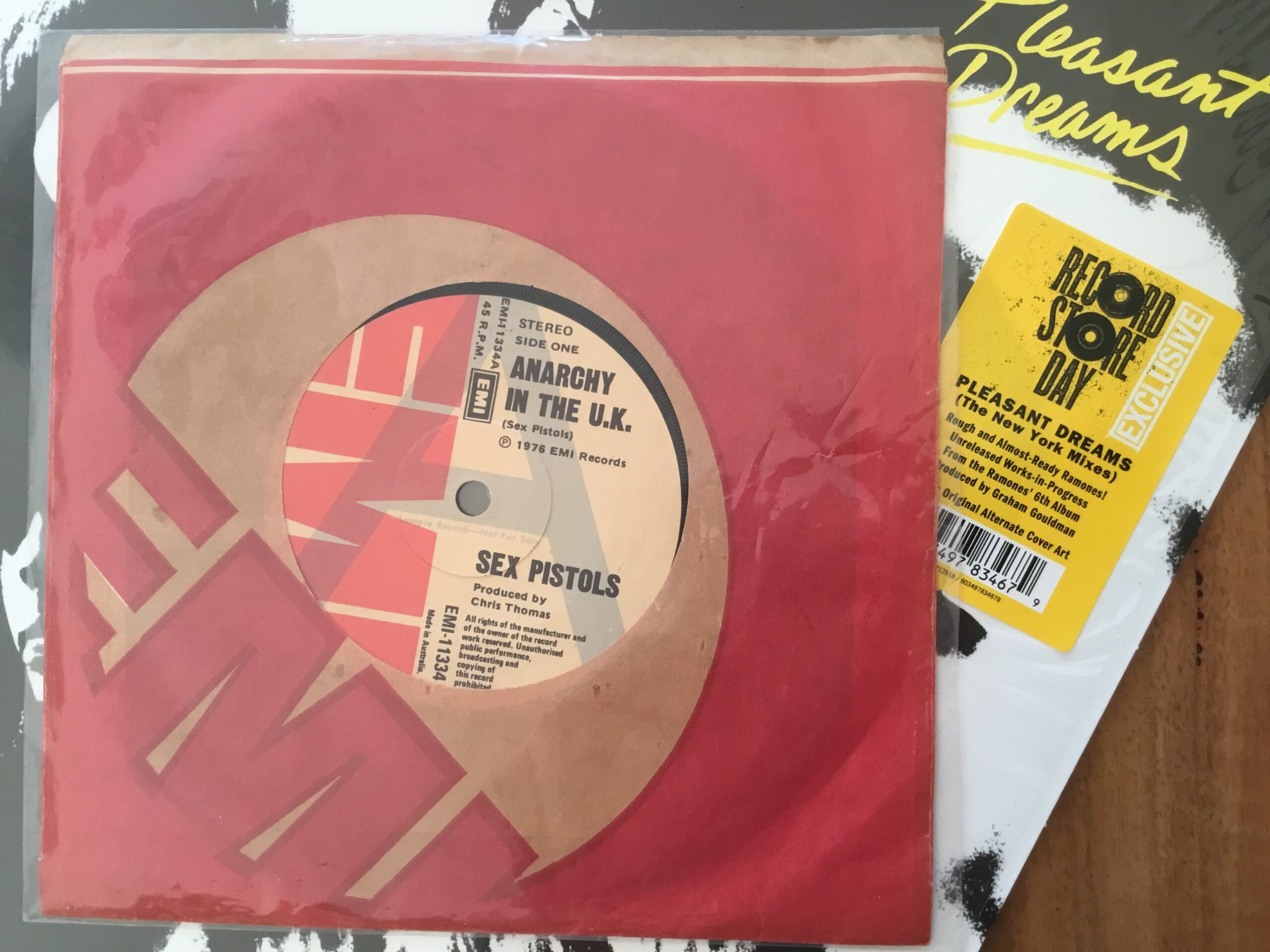 Sex Pistols / Anarchy in the UK 7″ red vinyl